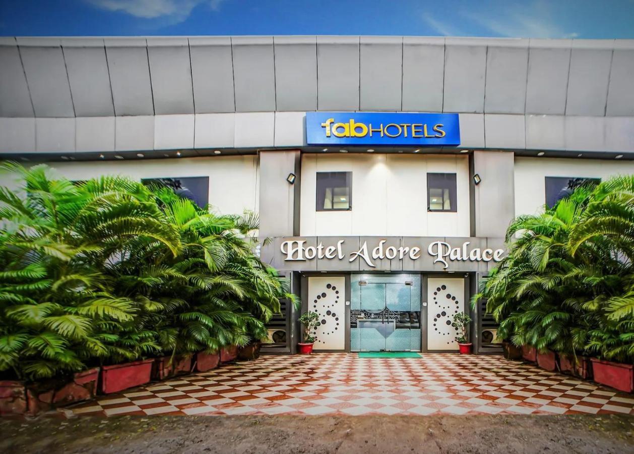 Hotel Adore Palace Bombaim Exterior foto