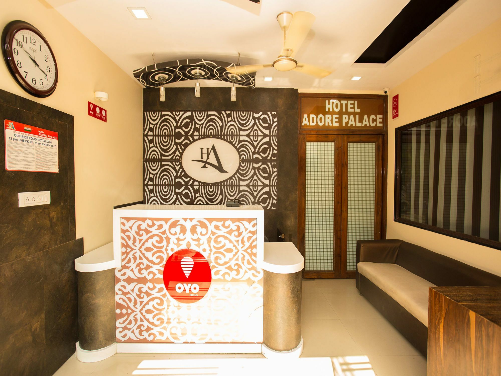 Hotel Adore Palace Bombaim Exterior foto